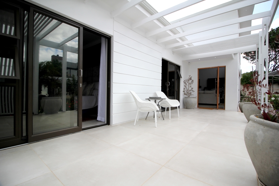 5 Bedroom Property for Sale in Hartenbos Central Western Cape